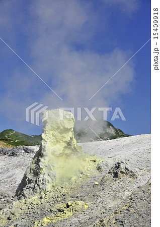 立山室堂の地獄谷 15409918