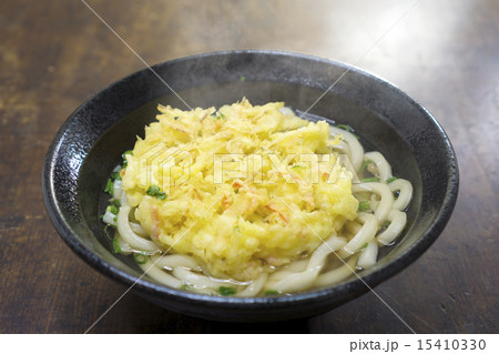 出来上がりの讃岐うどん 湯気あり 関西風 出来上がりの讃岐うどん 湯気あり 関西風 15410330