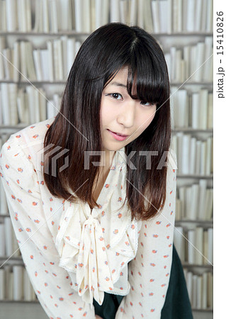 若い女性 ヘアスタイル 若い女性 ヘアスタイル 15410826