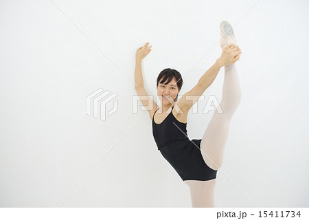 バレエ 開脚の写真素材