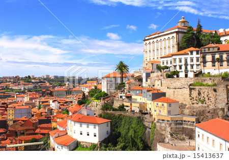 Old houses in Porto, Portugal 15413637