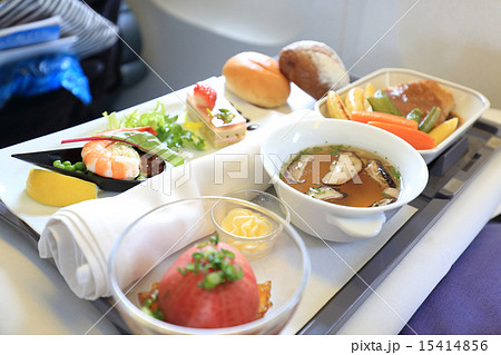 おいしいビジネスクラスの機内食 おいしいビジネスクラスの機内食 15414856