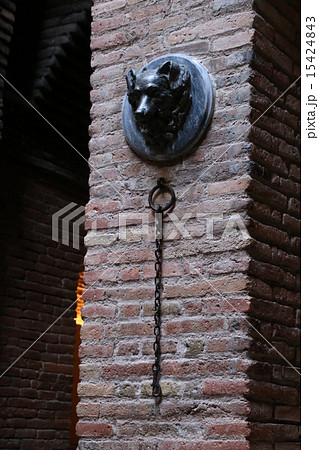 グエル邸の馬小屋 15424843