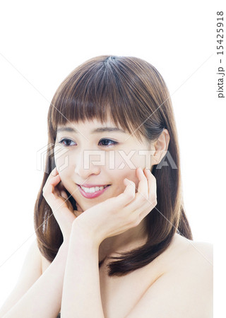 若い女子メイクシーン 15425918