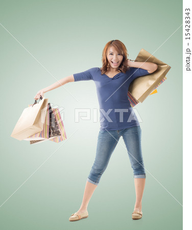 shopping woman 15428343