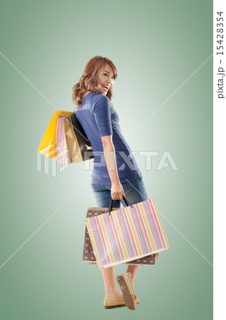 shopping woman 15428354