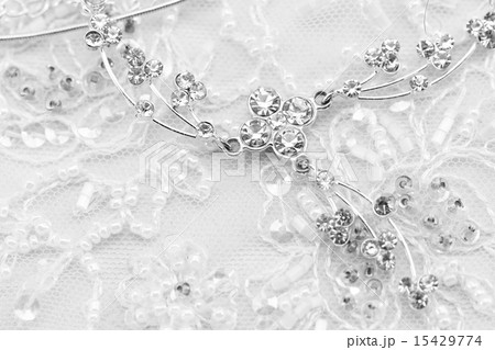 Shining jewel 15429774