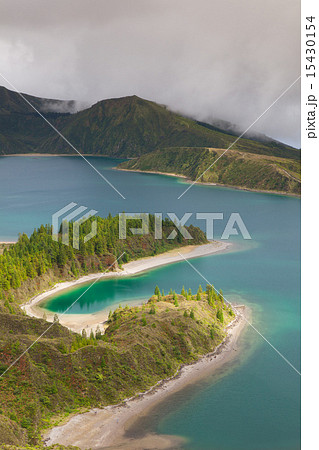 Caldera Lago di Fogo - lake on Azores Islands Caldera Lago di Fogo - lake on Azores Islands 15430154