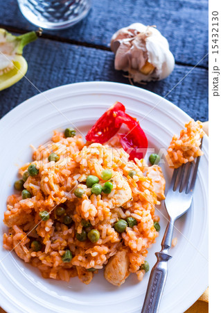 Risotto with chicken, peas and tomatoes, Italian 15432130