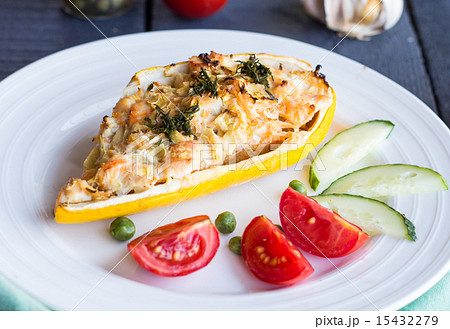 stuffed zucchini with chicken and vegetables 15432279