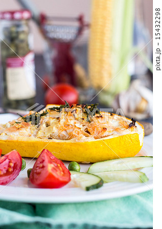 stuffed zucchini with chicken and vegetables 15432298