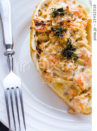 stuffed zucchini with chicken and vegetables 15432316