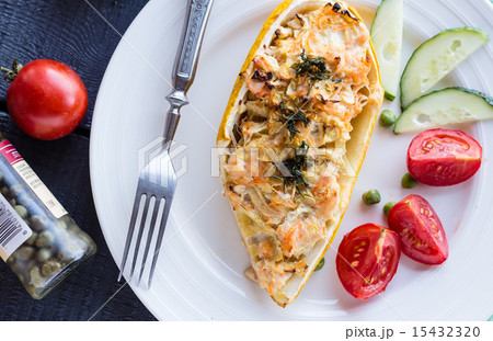 stuffed zucchini with chicken and vegetables 15432320