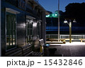 夜の田舎町 15432846