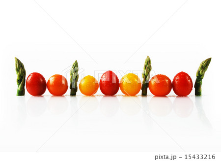 アスパラガスとプチトマト　水滴 15433216