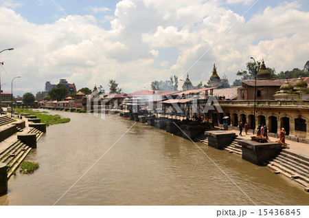 カトマンズ 火葬の風景 カトマンズ 火葬の風景 15436845