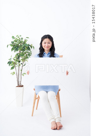 若い女性 15438017