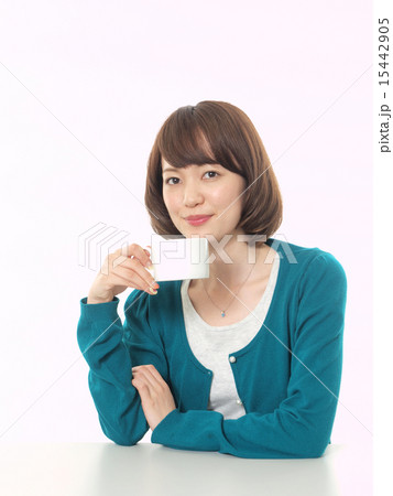 白いコーヒーカップを持つ女性 白いコーヒーカップを持つ女性 15442905