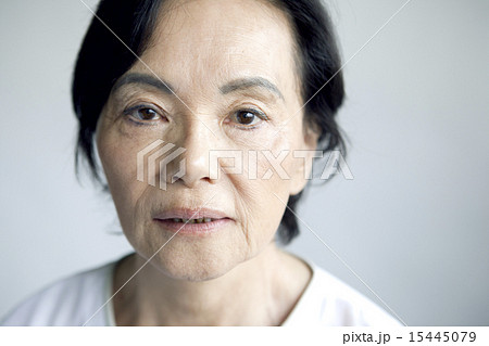 70代女性 70代女性 15445079