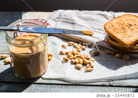 crunchy peanut butter on toast, English breakfast 15445871