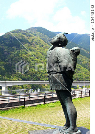 五木村 子守唄の少女像 15448142