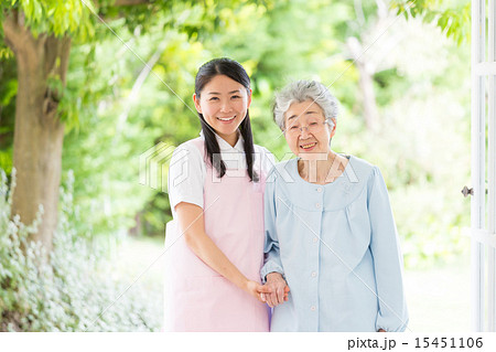 ヘルパー　介護イメージ 15451106