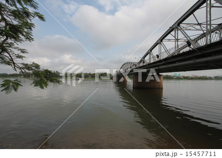 チャンティエン橋　ベトナム・フエ 15457711
