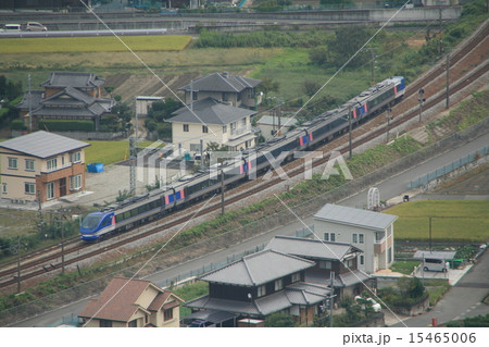 上郡駅付近を行く特急スーパーはくと号(HOT7000系:京都⇔鳥取) 上郡駅付近を行く特急スーパーはくと号(HOT7000系:京都⇔鳥取) 15465006