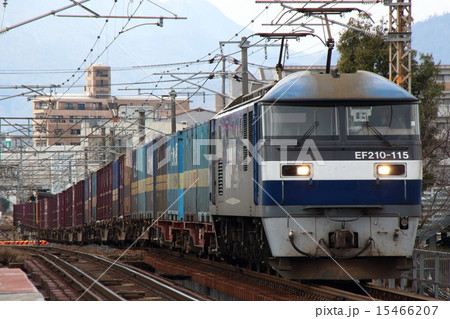 広島県内:山陽本線を行く貨物列車(EF210形100番台牽引) 広島県内:山陽本線を行く貨物列車(EF210形100番台牽引) 15466207