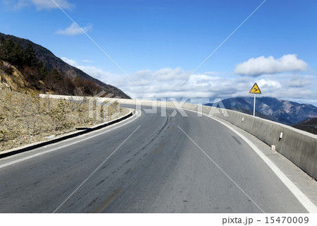 Mountain Highway. 15470009