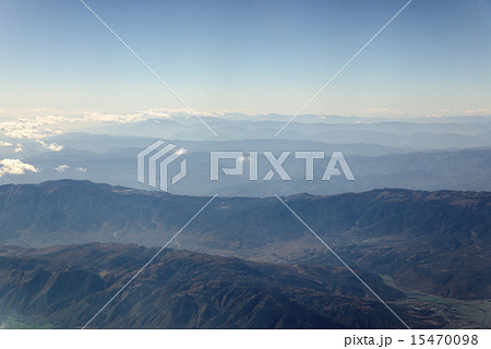 Hazy mountains background Hazy mountains background 15470098