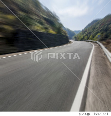 Mountain road in cars 15471861