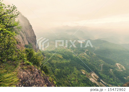 Mountains overlooking the highway 15472902