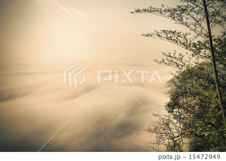 Sunrise Mountain clouds 15472949