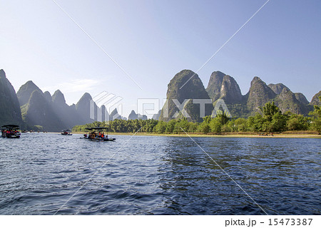 China Guilin Lijiang River rafting, beautiful...の写真素材 [15473387] - PIXTA