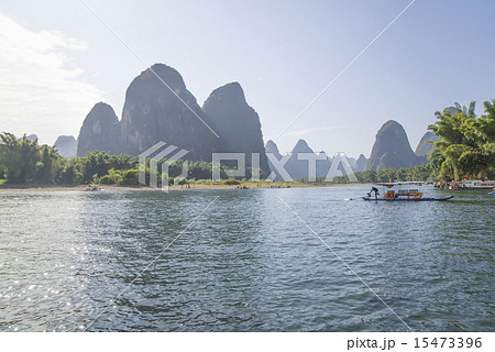 China Guilin Lijiang River rafting, beautiful river. China Guilin Lijiang River rafting, beautiful river. 15473396