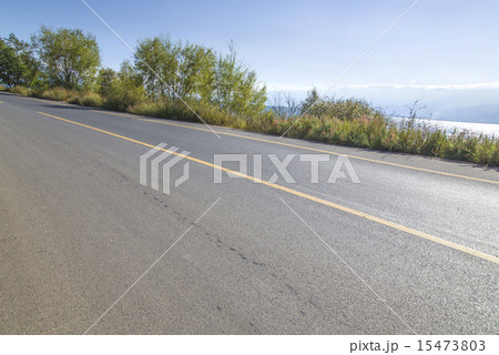 Quiet lakeside road Quiet lakeside road 15473803