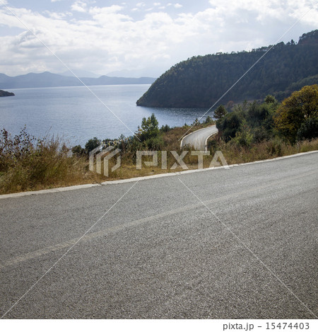 Serene lakes road Serene lakes road 15474403