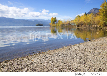 Beautiful blue lake, the lake in China 15474736