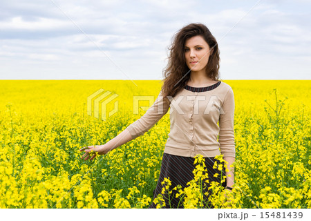 girl portrait in yellow flower field girl portrait in yellow flower field 15481439