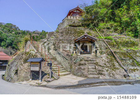石見銀山の大森地区の観世音寺 15488109