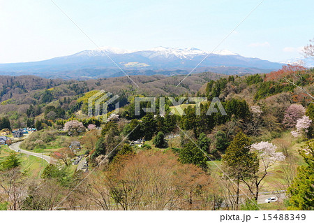 安達太良山系遠望～二本松城本丸天守台から 15488349