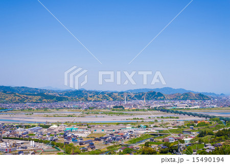 大井川と町並み 15490194