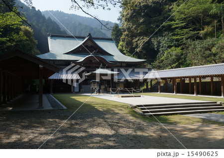 【四国八十八ヶ所】第六十四番 前神寺 春の本堂 愛媛県西条市 【四国八十八ヶ所】第六十四番 前神寺 春の本堂 愛媛県西条市 15490625