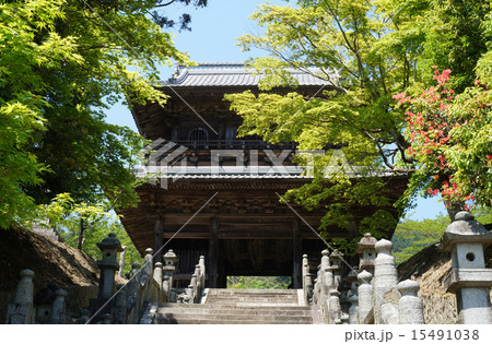 【四国別格二十霊場】第十五番　【四国三十六不動霊場】第四番　箸蔵寺　初夏の山門　徳島県三好市 15491038