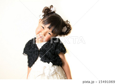 ドレスの女の子 15491069