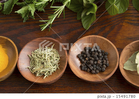 ドライハーブとスパイス ドライハーブとスパイス 15491780