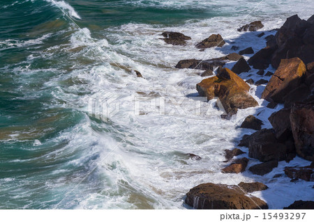 Water, waves and rocks 15493297