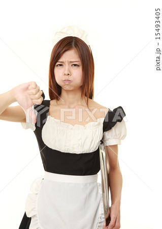 不機嫌なメイド 15493405