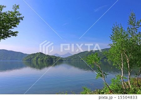 夏の桧原湖と磐梯山 夏の桧原湖と磐梯山 15504833